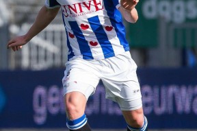 问鼎官方网站 -今夜体能课后，上海海港状态回暖备战荷甲，底气十足，轮换策略成焦点(海一天的第一任妻子)