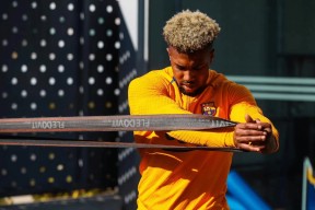 问鼎官方网站 -赛地聚焦——法国杯加时末段热度飙升，瓦伦西亚扳平良机，更衣室稳定，医务组通报恢复 